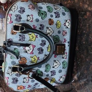 Dooney & Bourke Disney zip zip